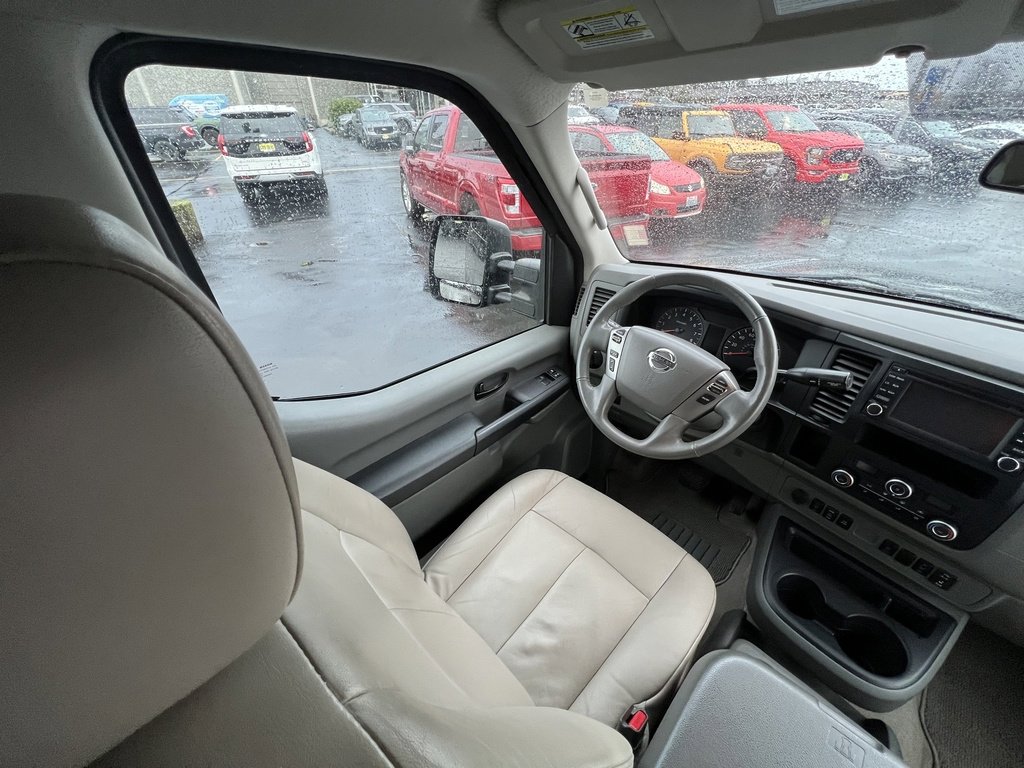 Used 2019 Nissan NV 3500 SL image 17