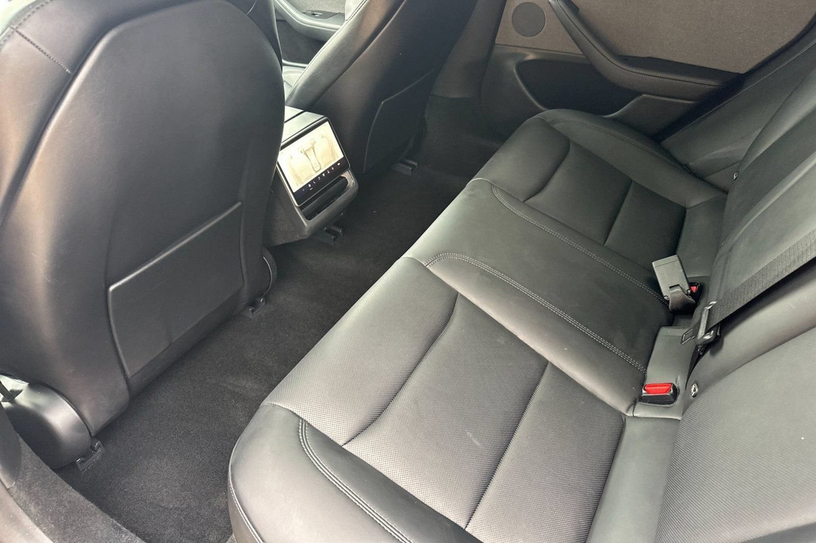 Used 2024 Tesla Model 3 Standard Range RWD image 14