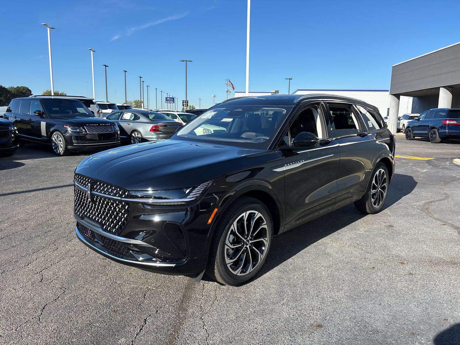 New 2026 Lincoln Nautilus Reserve image 3