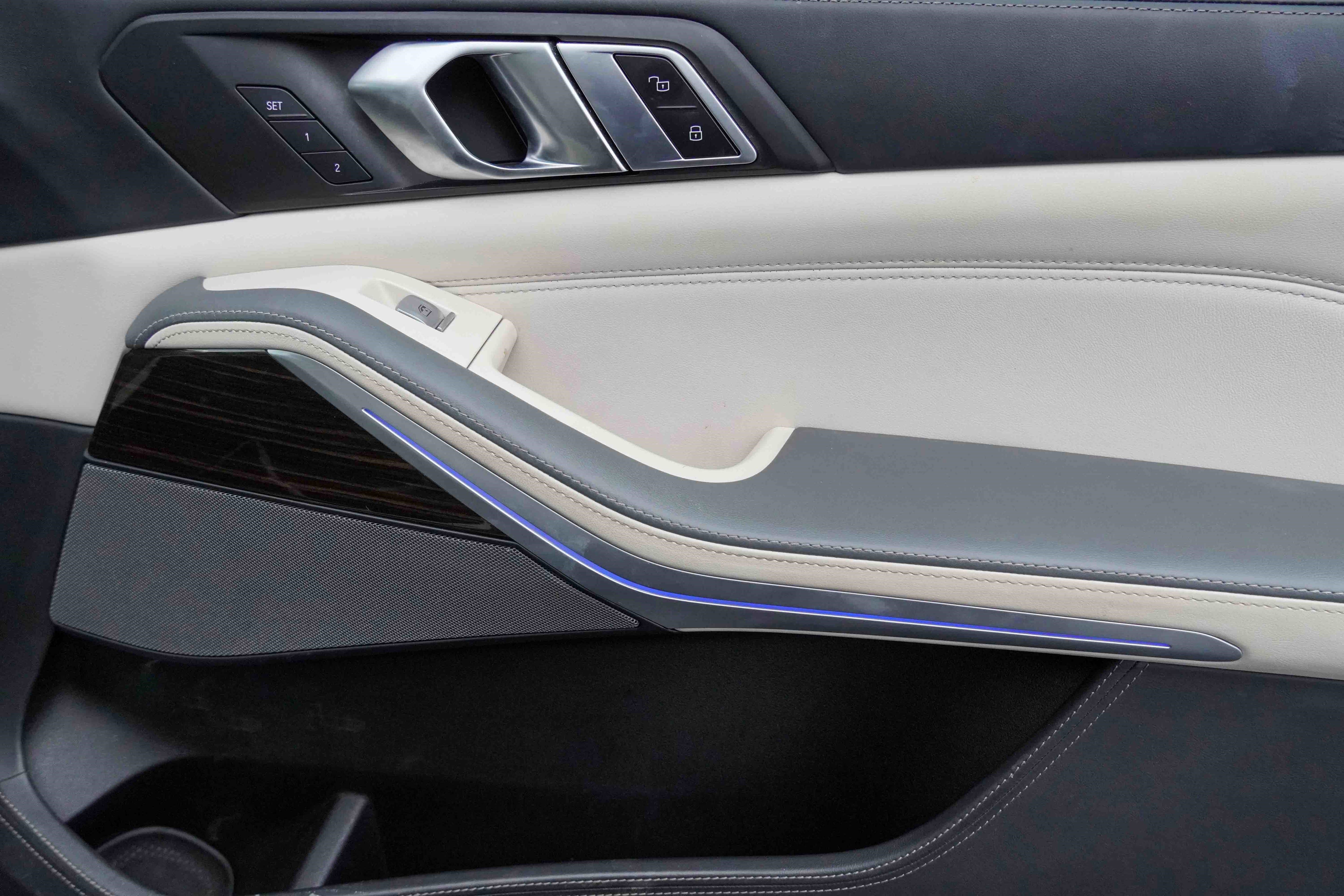 Certified 2023 BMW X7 xDrive40i w/ M Sport Package image 32