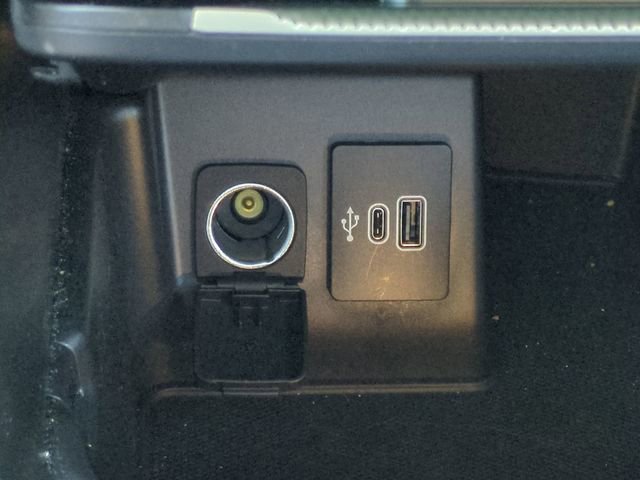 Used 2025 Ford Explorer Active image 26