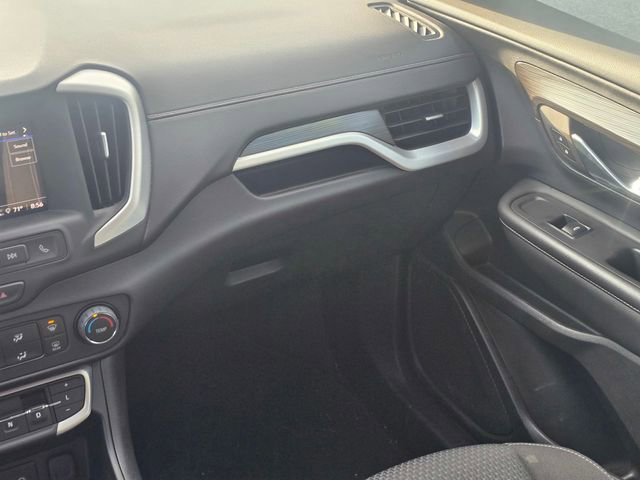 Used 2023 GMC Terrain SLE image 17