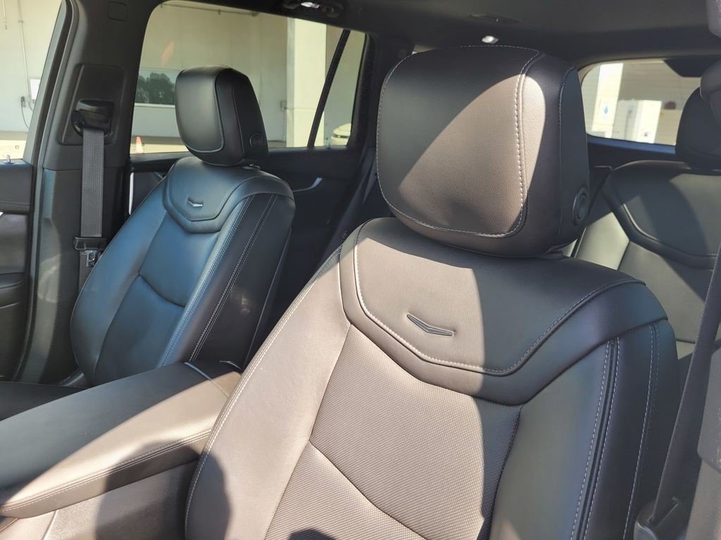 Certified 2024 Cadillac XT6 Premium Luxury FWD image 18