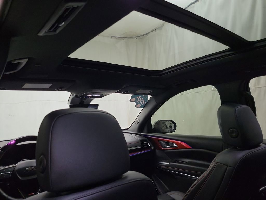 Certified 2024 Chevrolet Traverse RS image 12