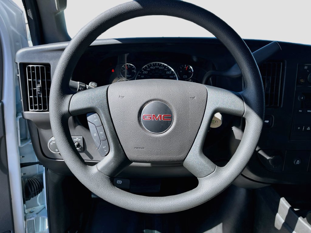 Used 2025 GMC Savana 3500 Extended w/ Driver Convenience Package RWD image 11