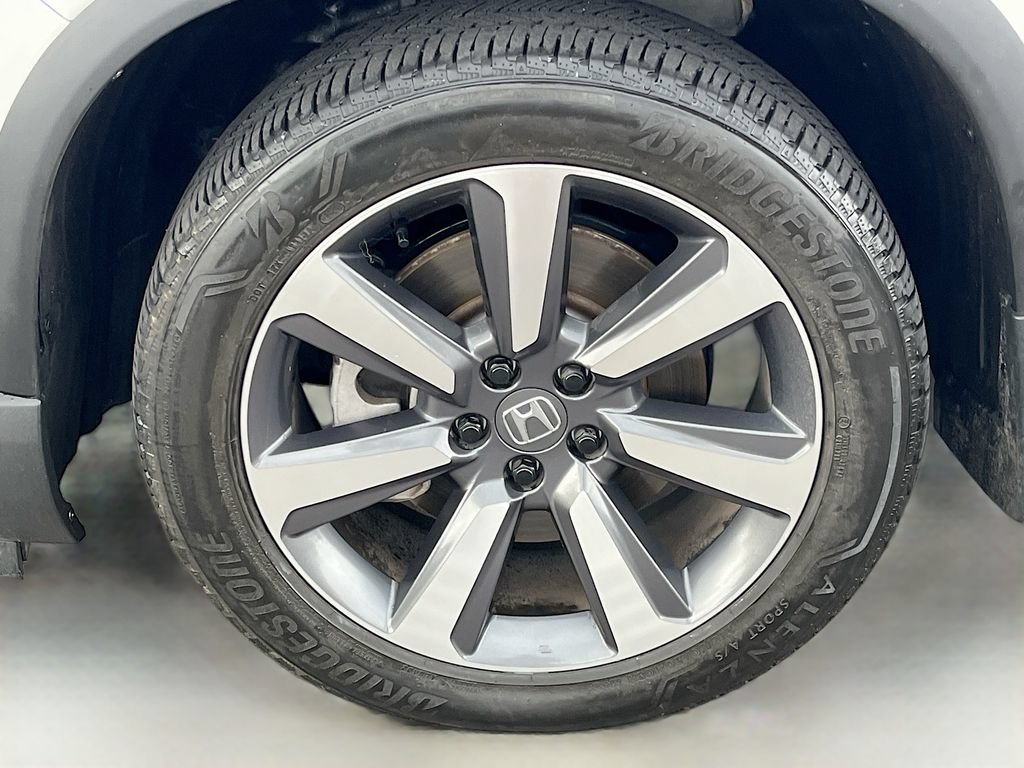 Used 2025 Honda Pilot Elite image 34