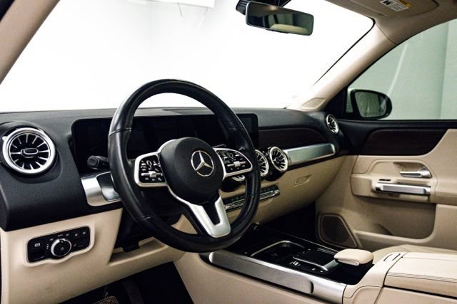 Used 2022 Mercedes-Benz GLB 250 4MATIC image 11