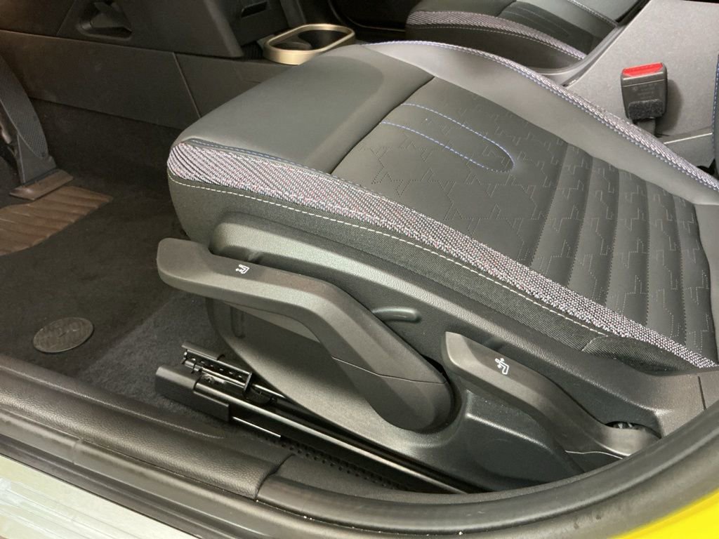 Certified 2025 MINI Cooper S FWD image 18