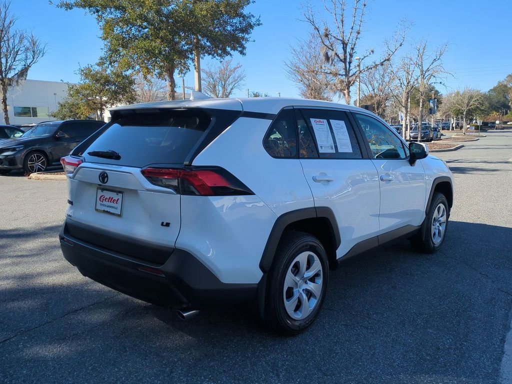 Used 2025 Toyota RAV4 LE image 5