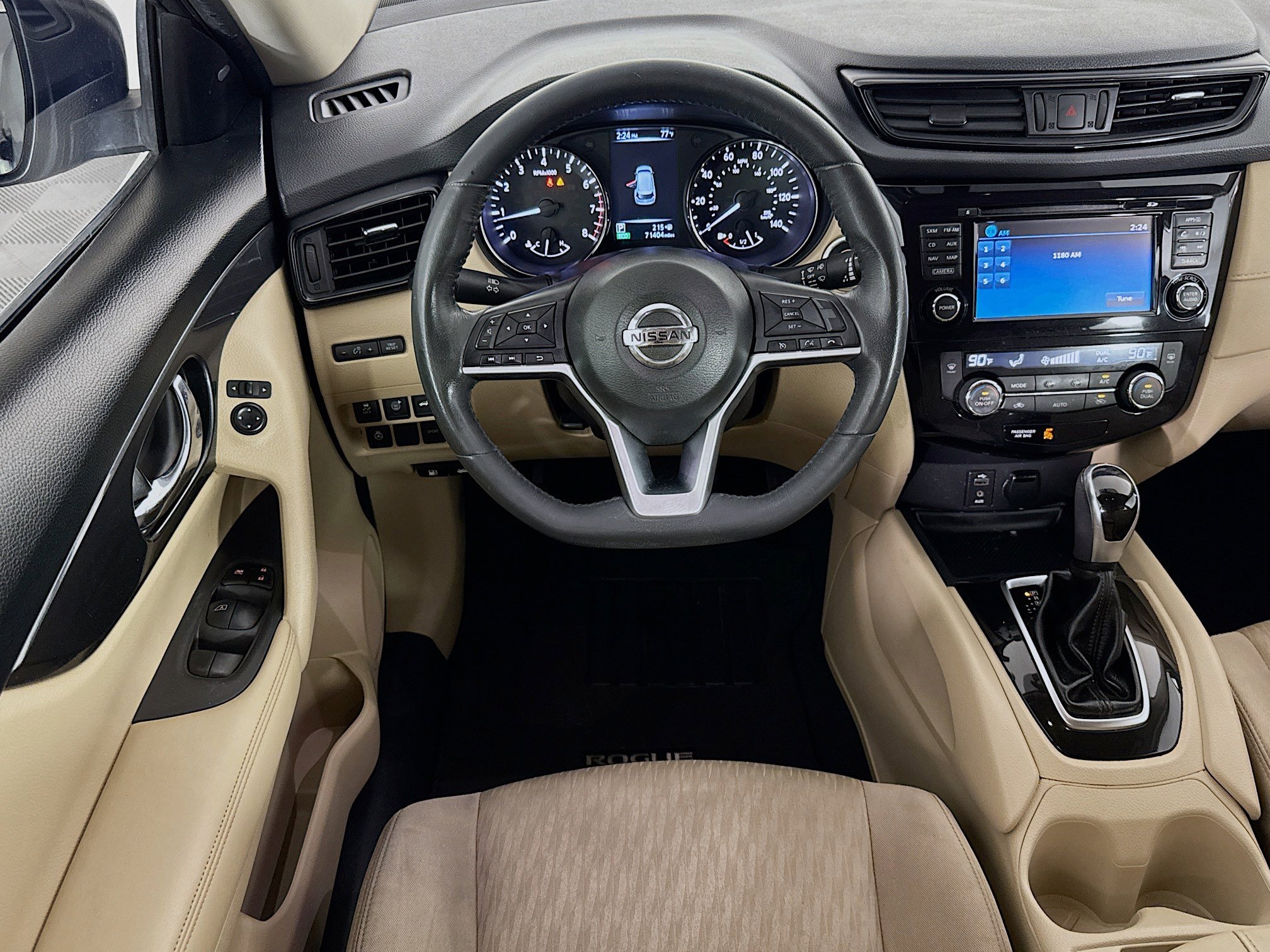 Used 2017 Nissan Rogue SV w/ SV Premium Package image 16