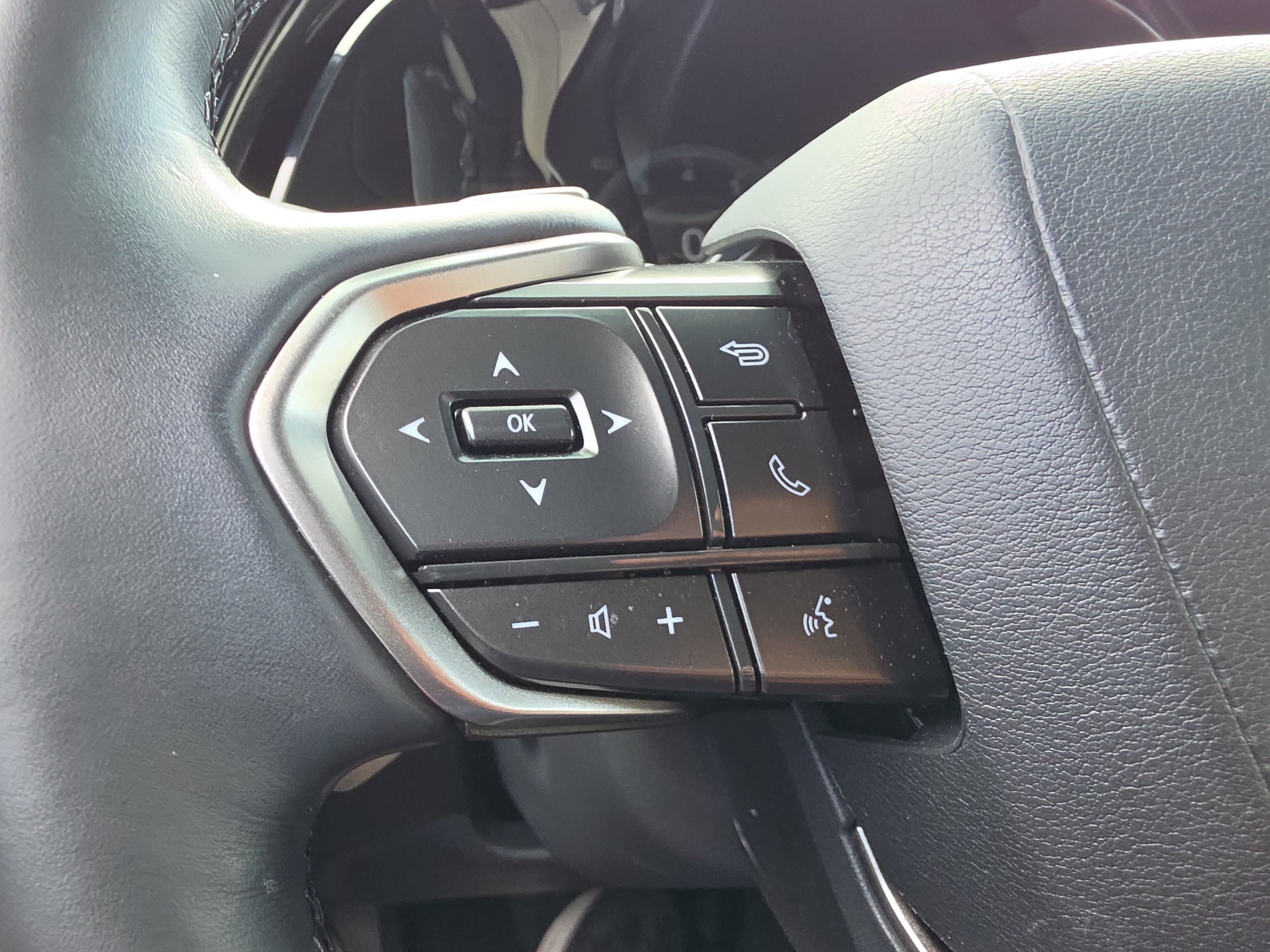 Used 2023 Lexus RX 350 Premium w/ Cold Area Package FWD image 17