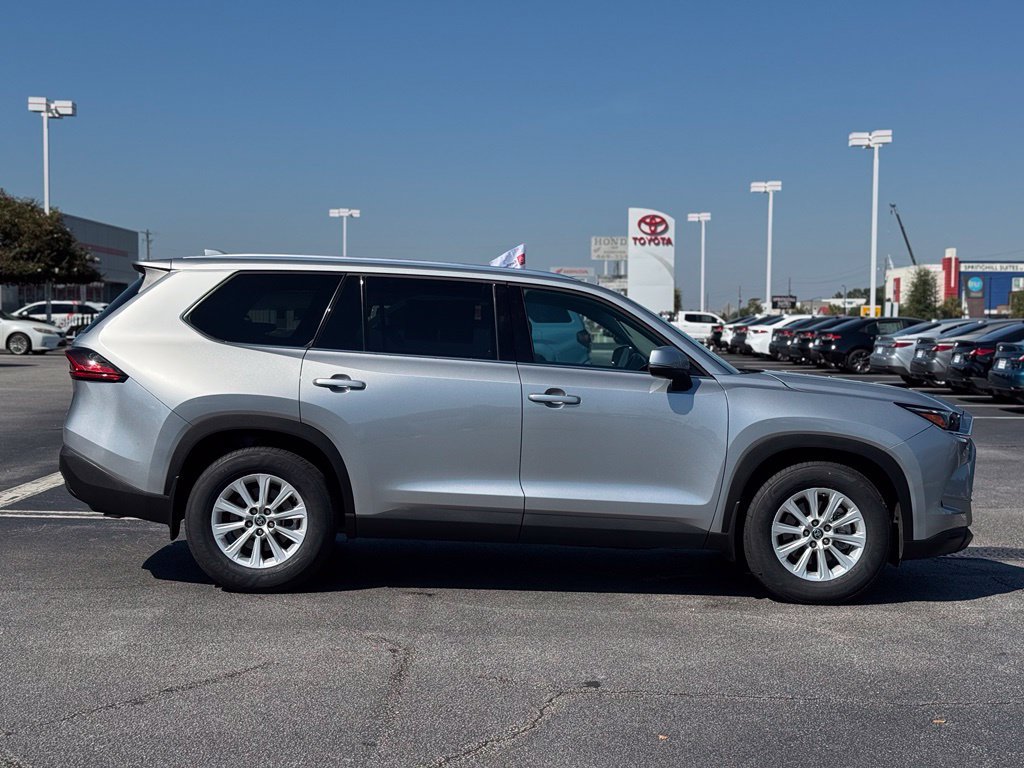 Used 2025 Toyota Grand Highlander FWD image 6