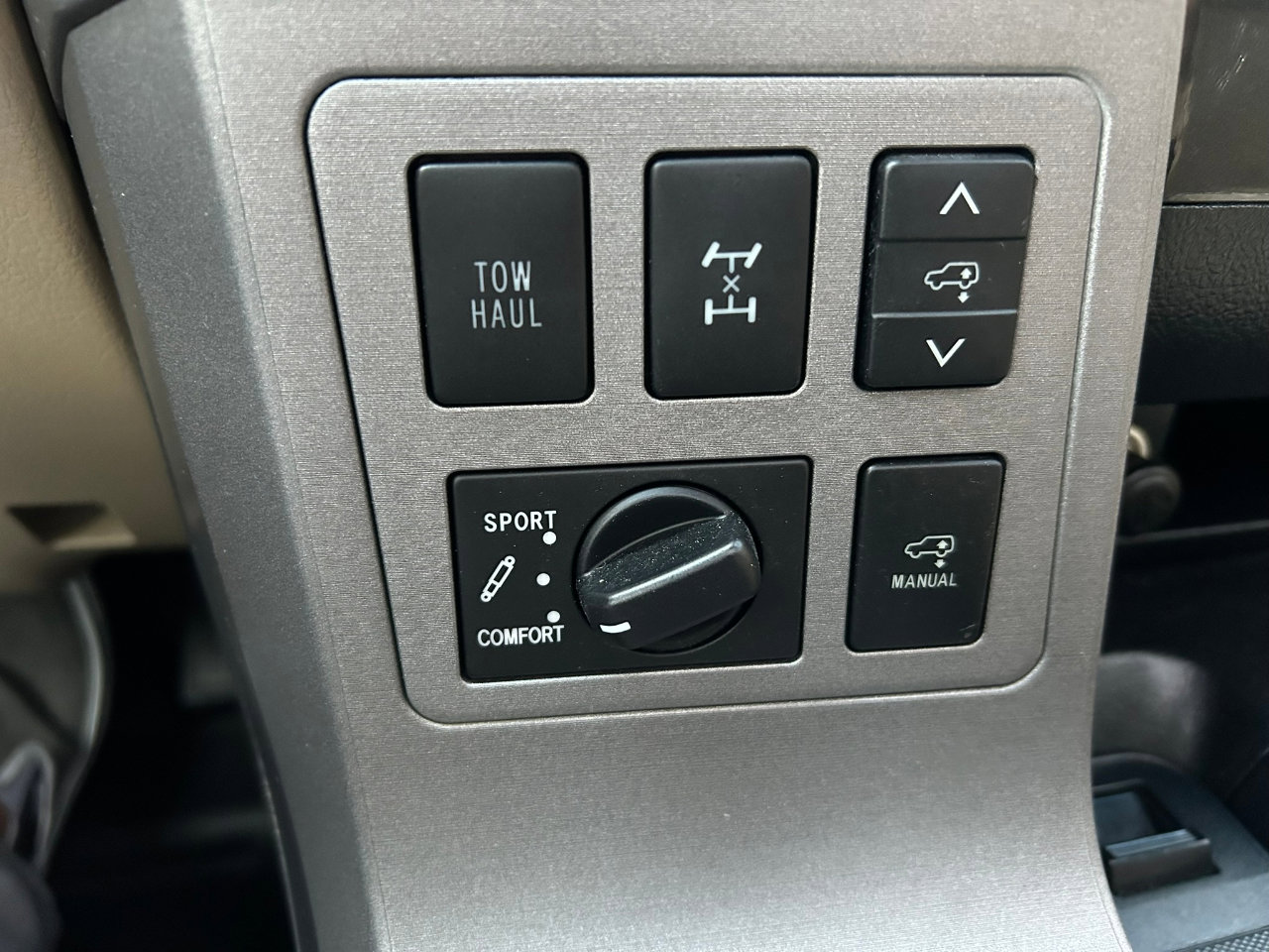 Used 2012 Toyota Sequoia Platinum image 27