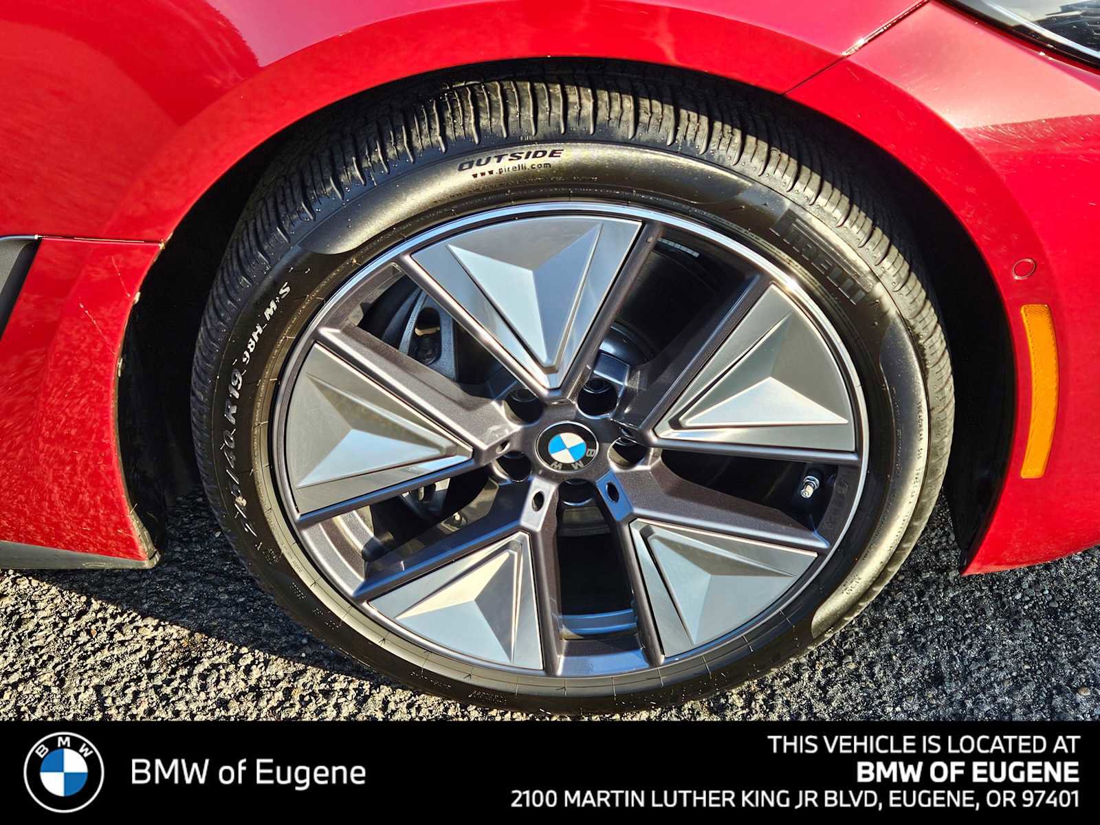 Used 2025 BMW i4 xDrive40i w/ Premium Package image 8