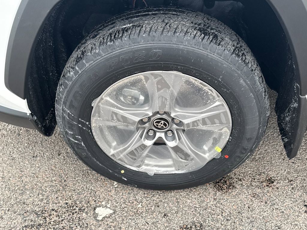 New 2025 Toyota RAV4 XLE image 15