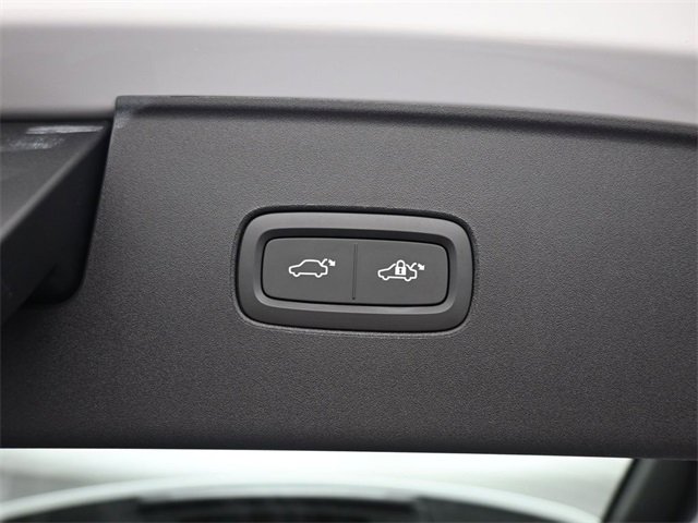 New 2025 Volvo EX90 Plus w/ Protection Package Premier image 28