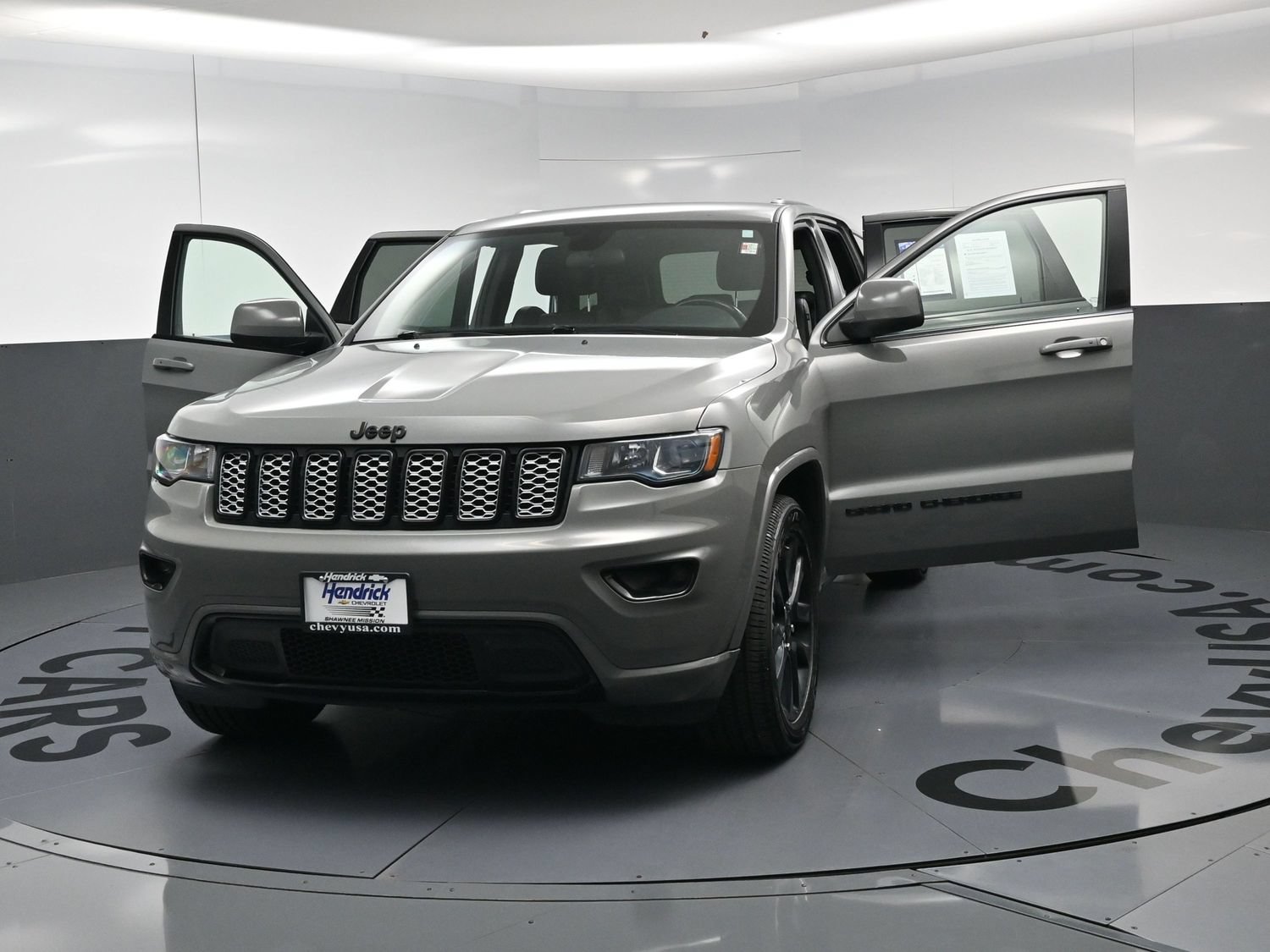 Used 2021 Jeep Grand Cherokee Laredo X AWD/4WD image 24