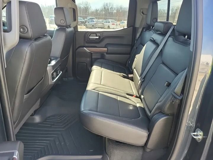 Used 2020 GMC Sierra 1500 SLT w/ SLT Premium Package AWD/4WD image 8