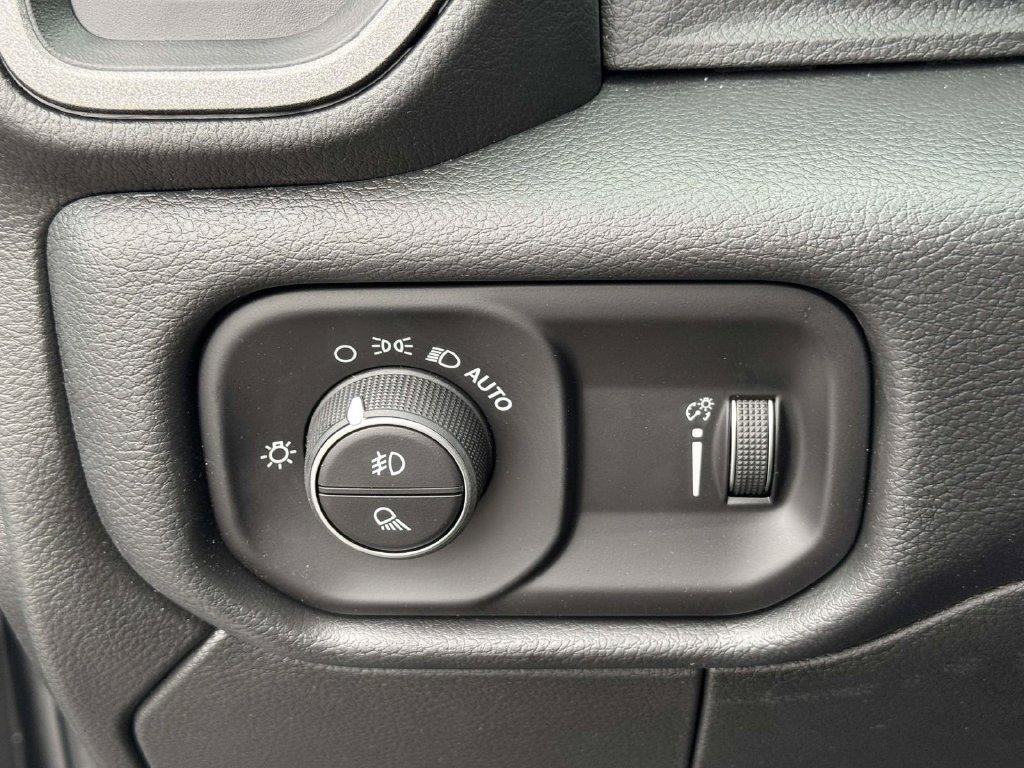 New 2026 RAM 2500 Tradesman AWD/4WD image 29