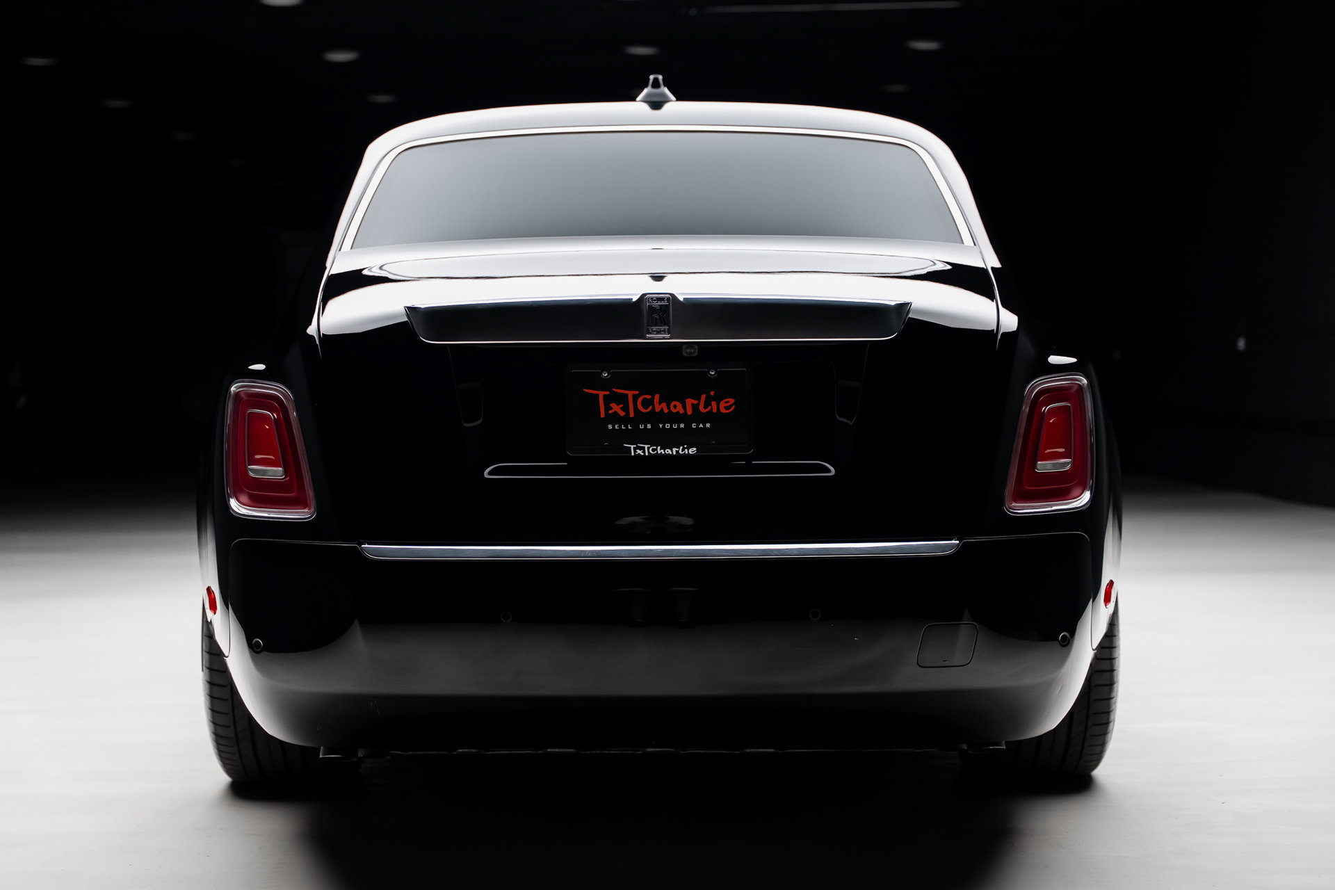 Used 2023 Rolls-Royce Phantom Sedan w/ The Phantom Package RWD image 28