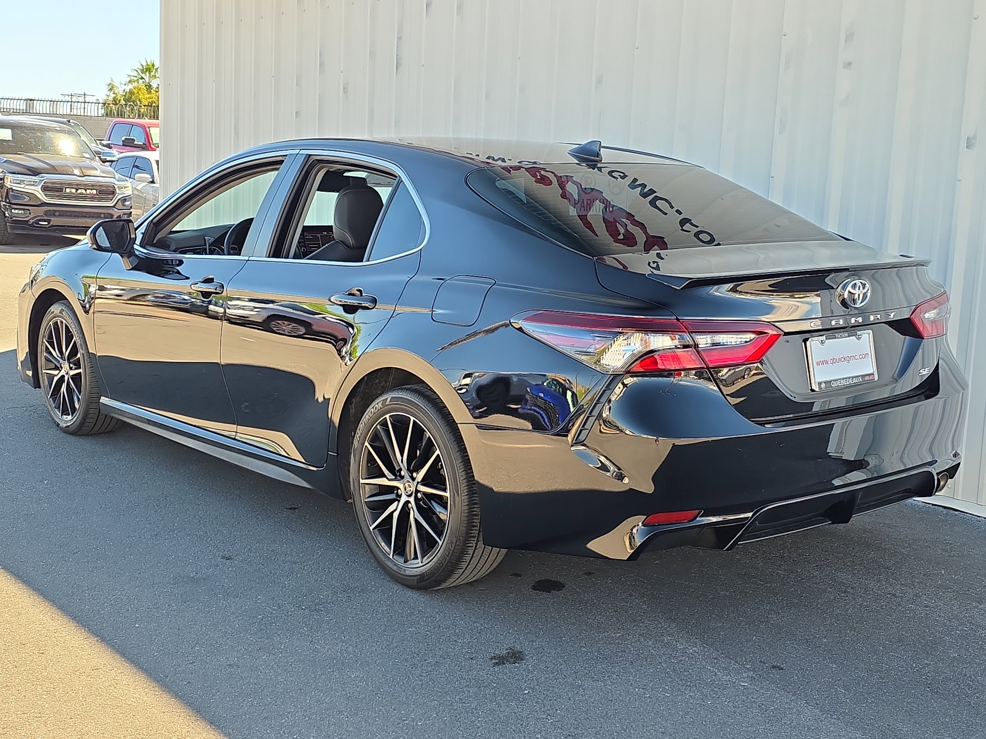 Used 2024 Toyota Camry SE w/ Convenience Package image 5
