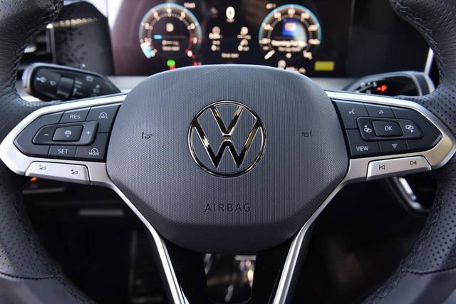 New 2026 Volkswagen Tiguan SE R-Line image 18