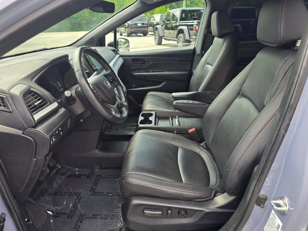 Used 2023 Honda Odyssey Sport image 4
