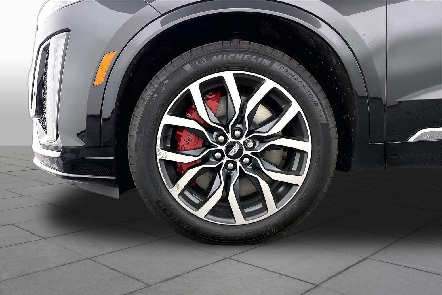 Used 2025 Cadillac XT6 Sport AWD/4WD image 10