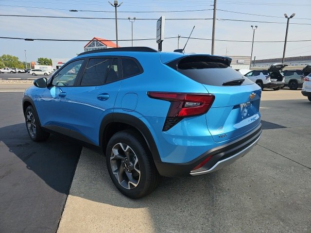 New 2025 Chevrolet Trax LT w/ Sunroof Package image 8