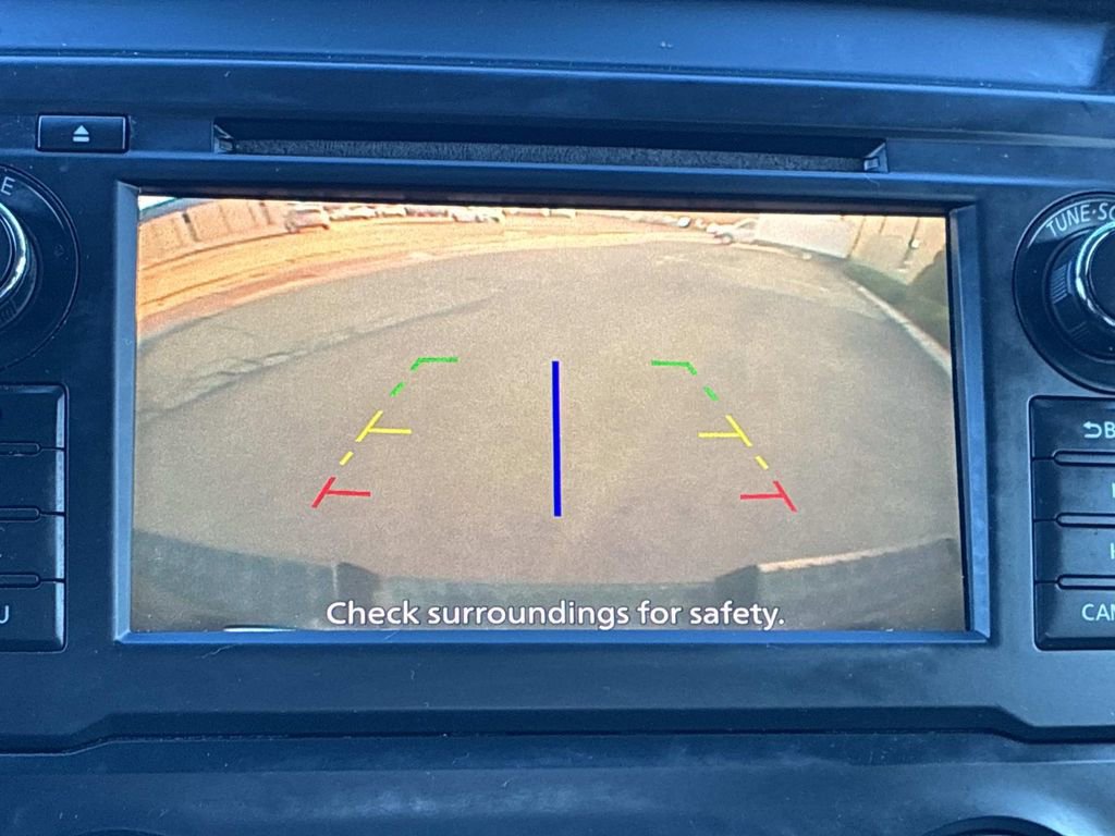 Used 2019 Nissan Titan SV image 36