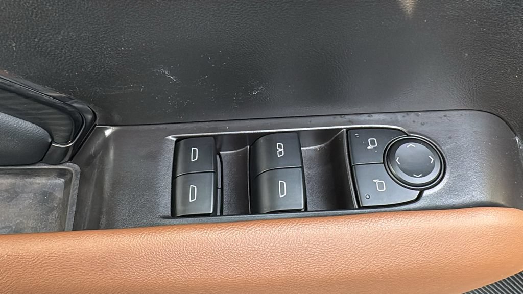 Used 2025 GMC Canyon AT4 w/ Technology Plus Package AWD/4WD image 20