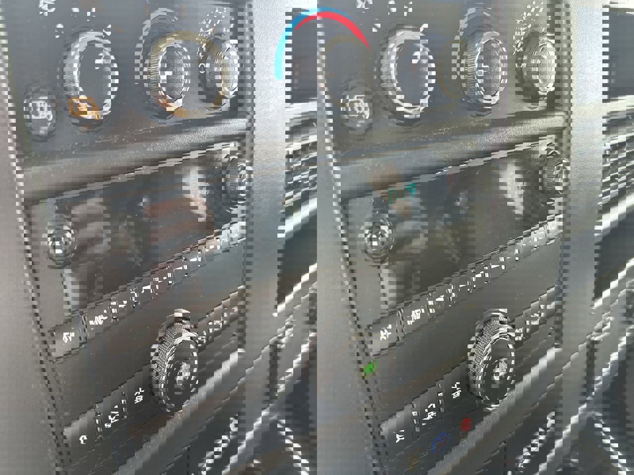 Used 2017 GMC Savana 2500 LT w/ LT Preferred Equipment Group image 16