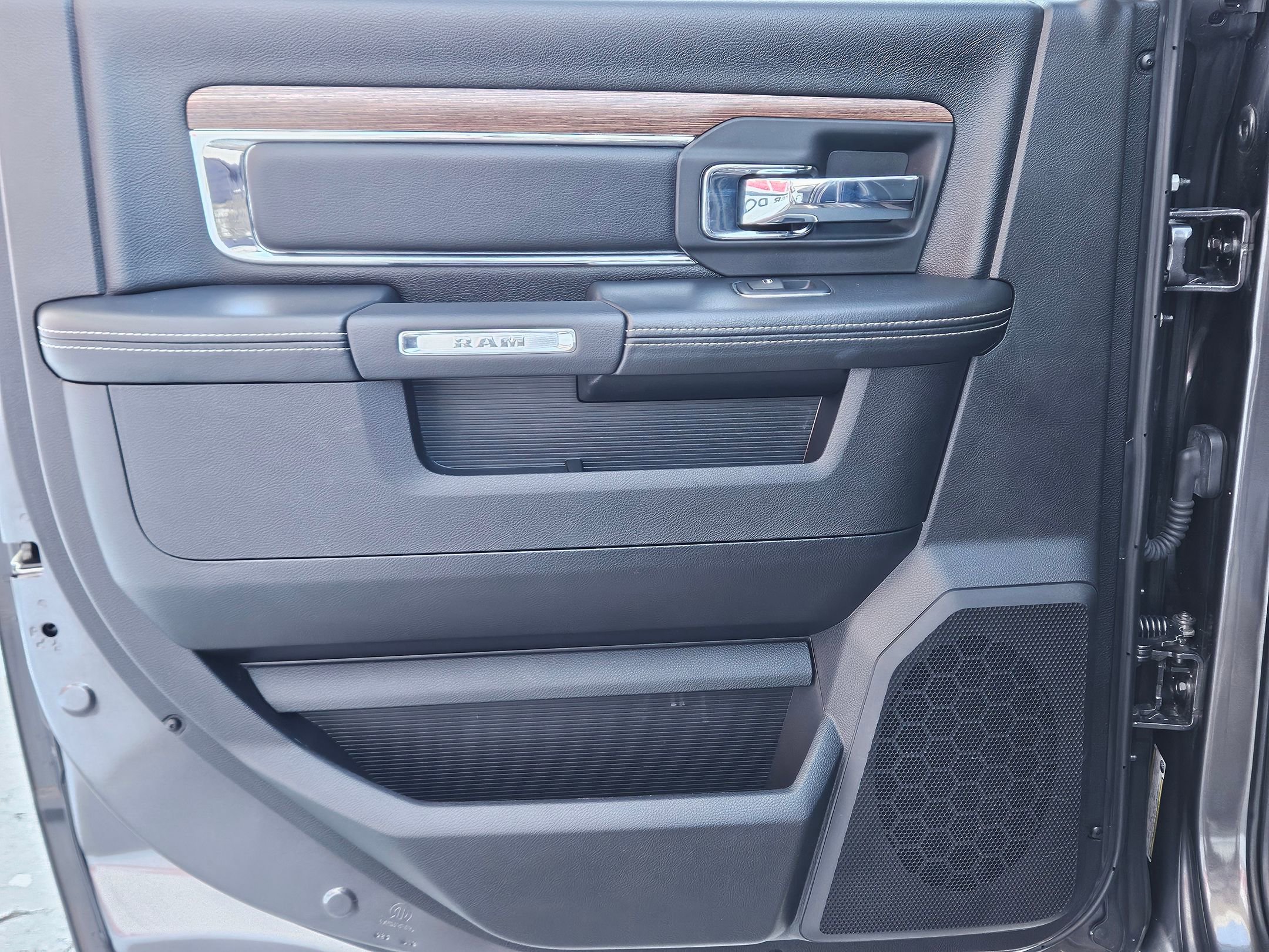 Used 2018 RAM 1500 Laramie w/ Convenience Group image 22