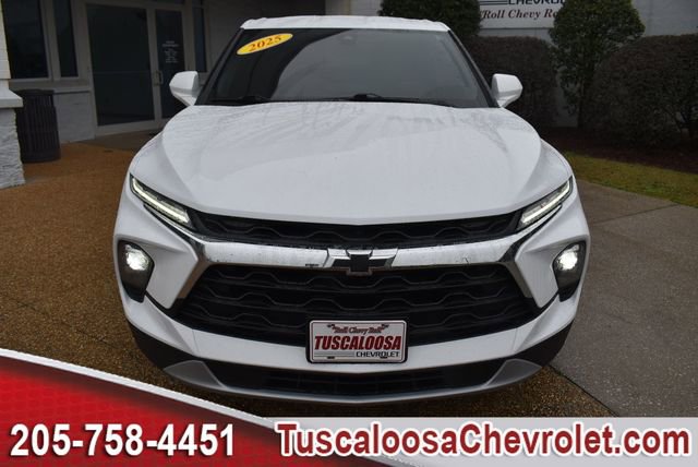 Used 2025 Chevrolet Blazer LT image 4