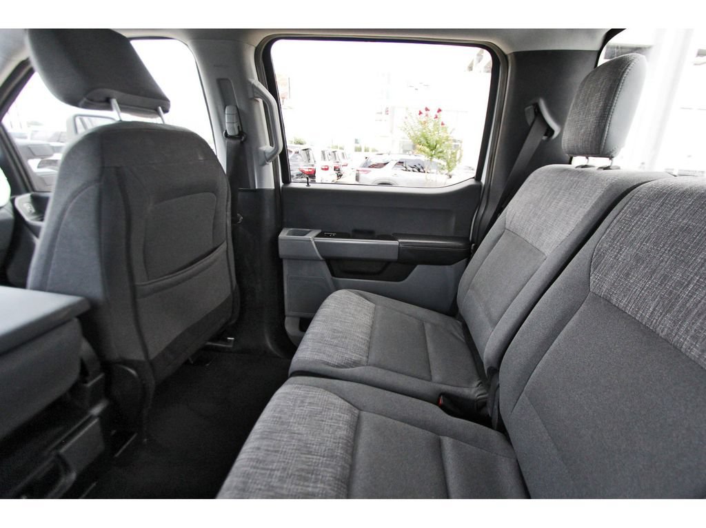 Used 2024 Ford F250 XLT w/ FX4 Off-Road Package AWD/4WD image 9