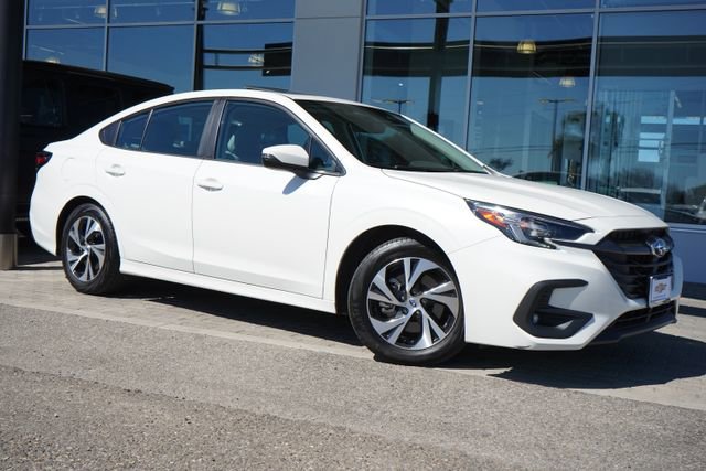 Used 2024 Subaru Legacy Premium image 1