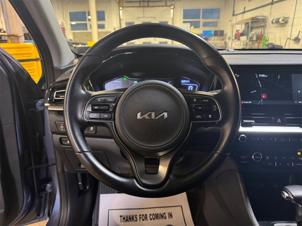 Certified 2022 Kia Niro Touring Special Edition image 15