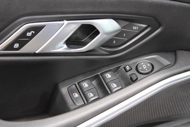 Used 2023 BMW 330i Sedan w/ Convenience Package image 10