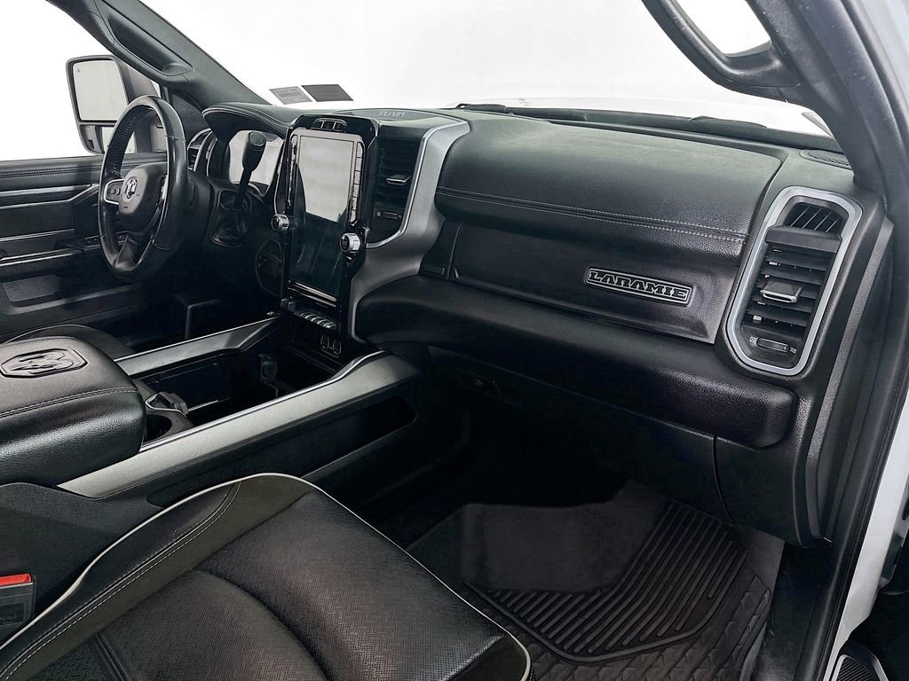 Used 2024 RAM 2500 Laramie w/ Sport Appearance Package image 32