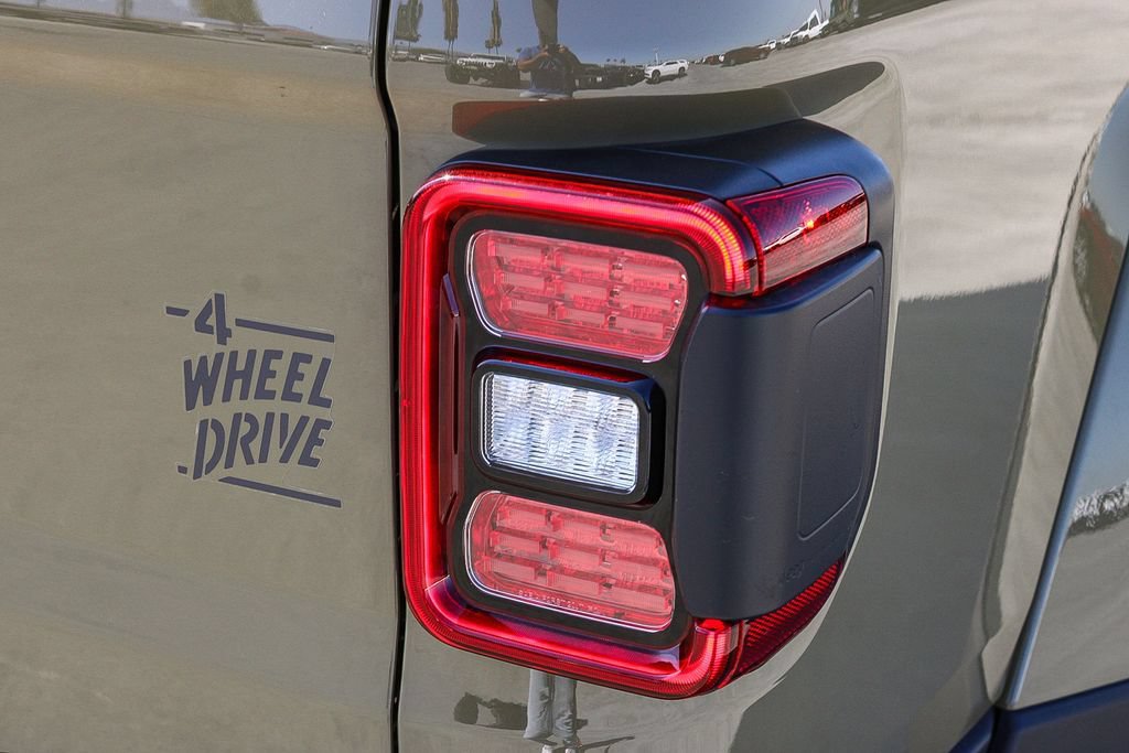 New 2026 Jeep Gladiator Sport AWD/4WD image 10