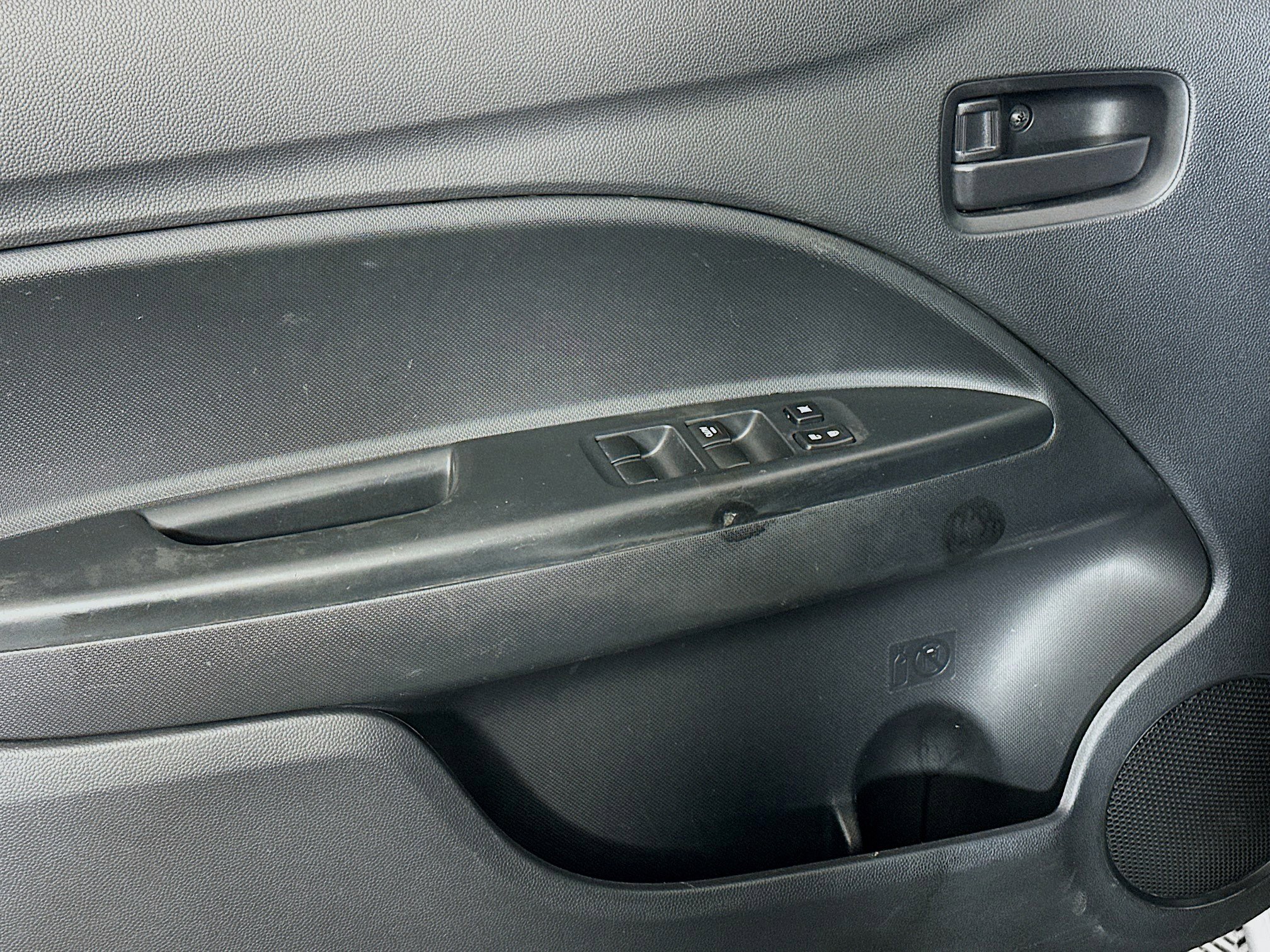 Used 2024 Mitsubishi Mirage G4 ES FWD image 15