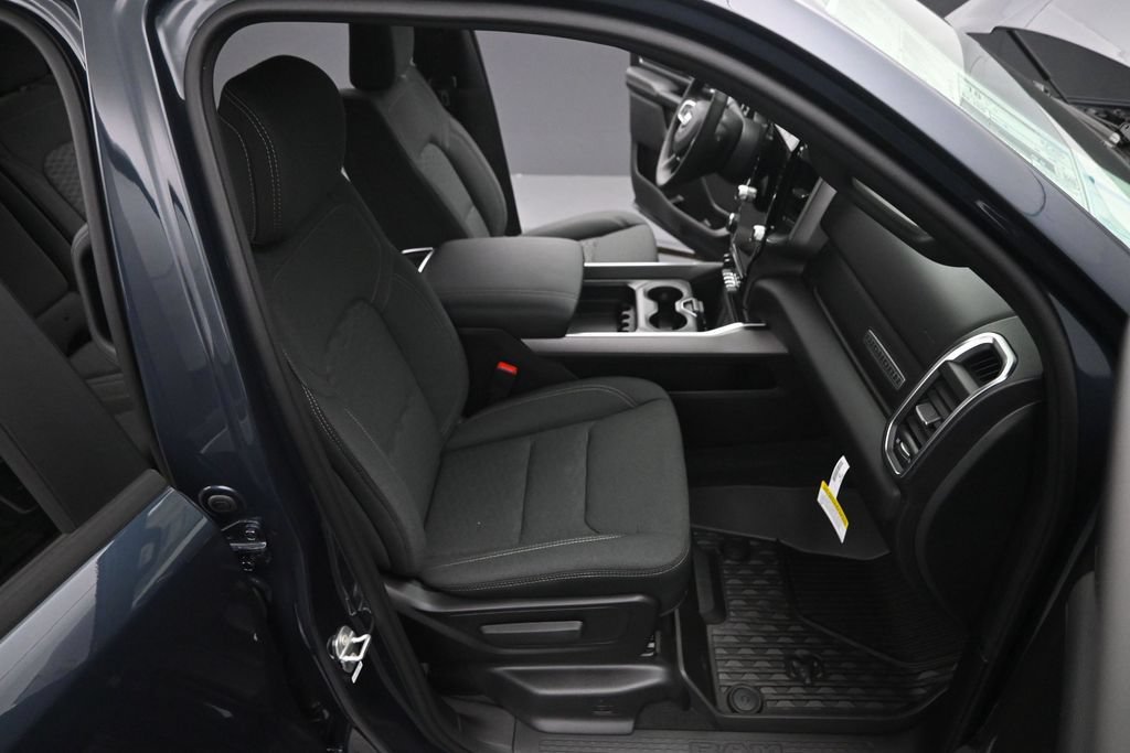 New 2026 RAM 1500 Big Horn AWD/4WD image 11
