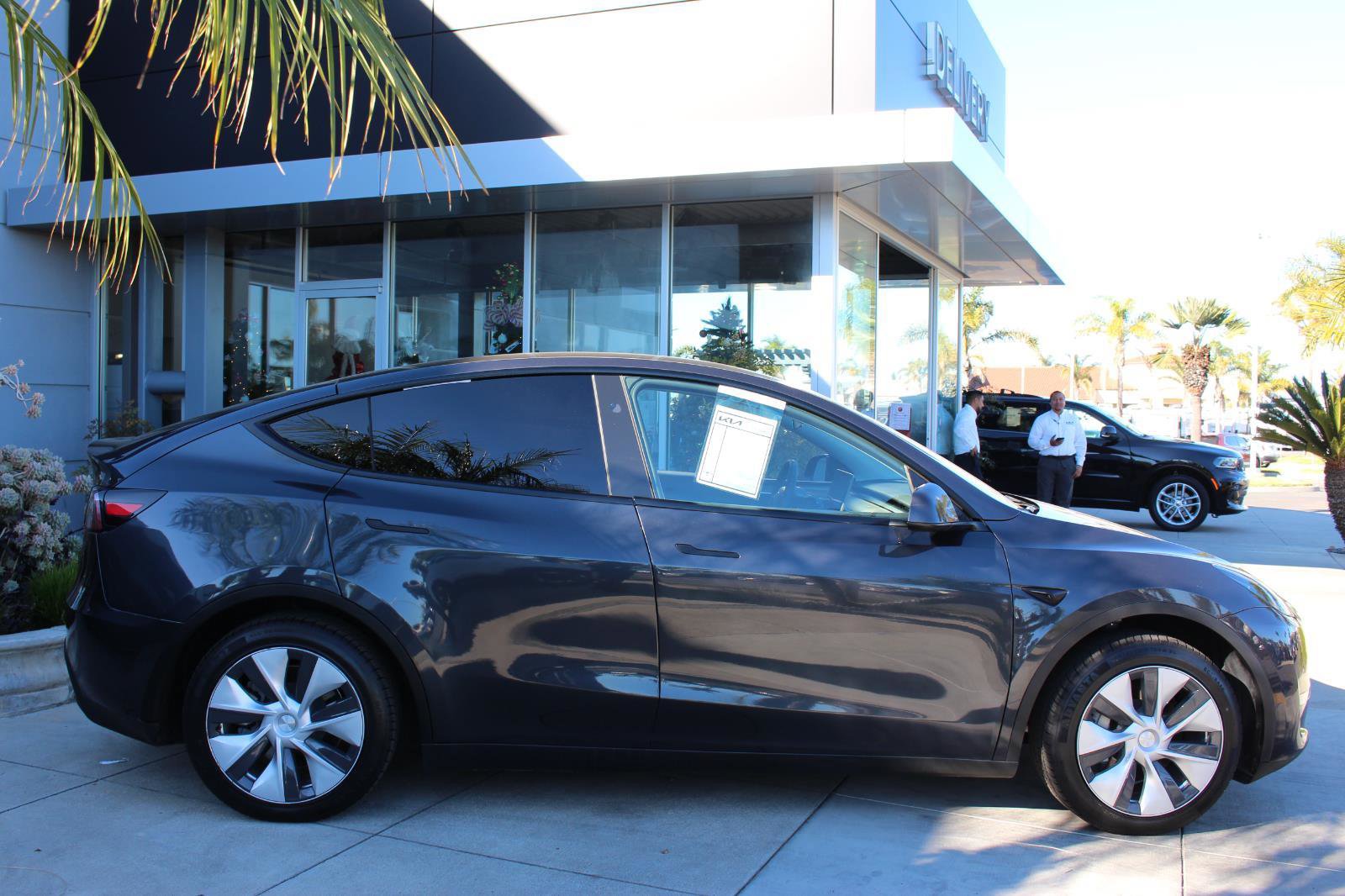 Used 2024 Tesla Model Y Long Range image 8