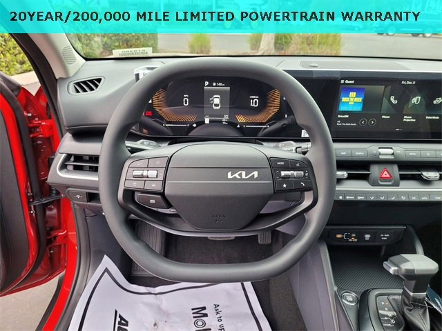 New 2025 Kia K4 LXS image 12