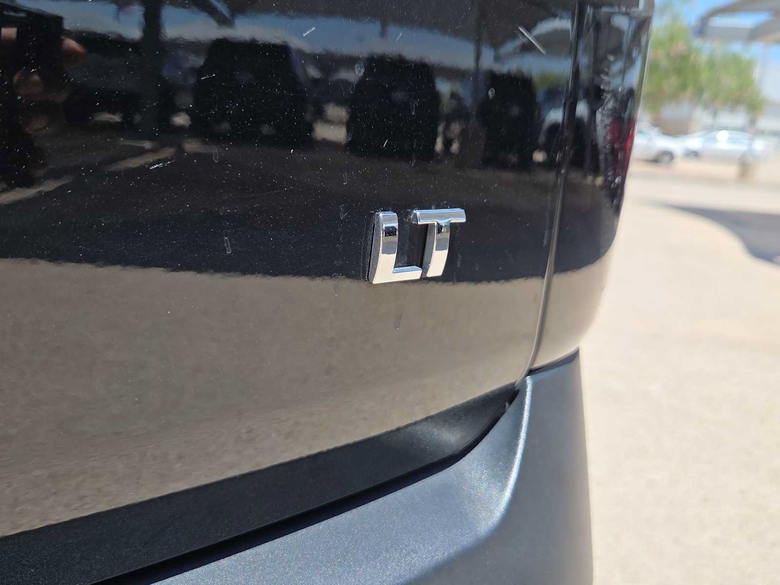 Used 2023 Chevrolet Traverse LT AWD/4WD image 11