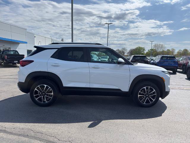 Used 2024 Chevrolet TrailBlazer LT w/ Convenience Package AWD/4WD image 4