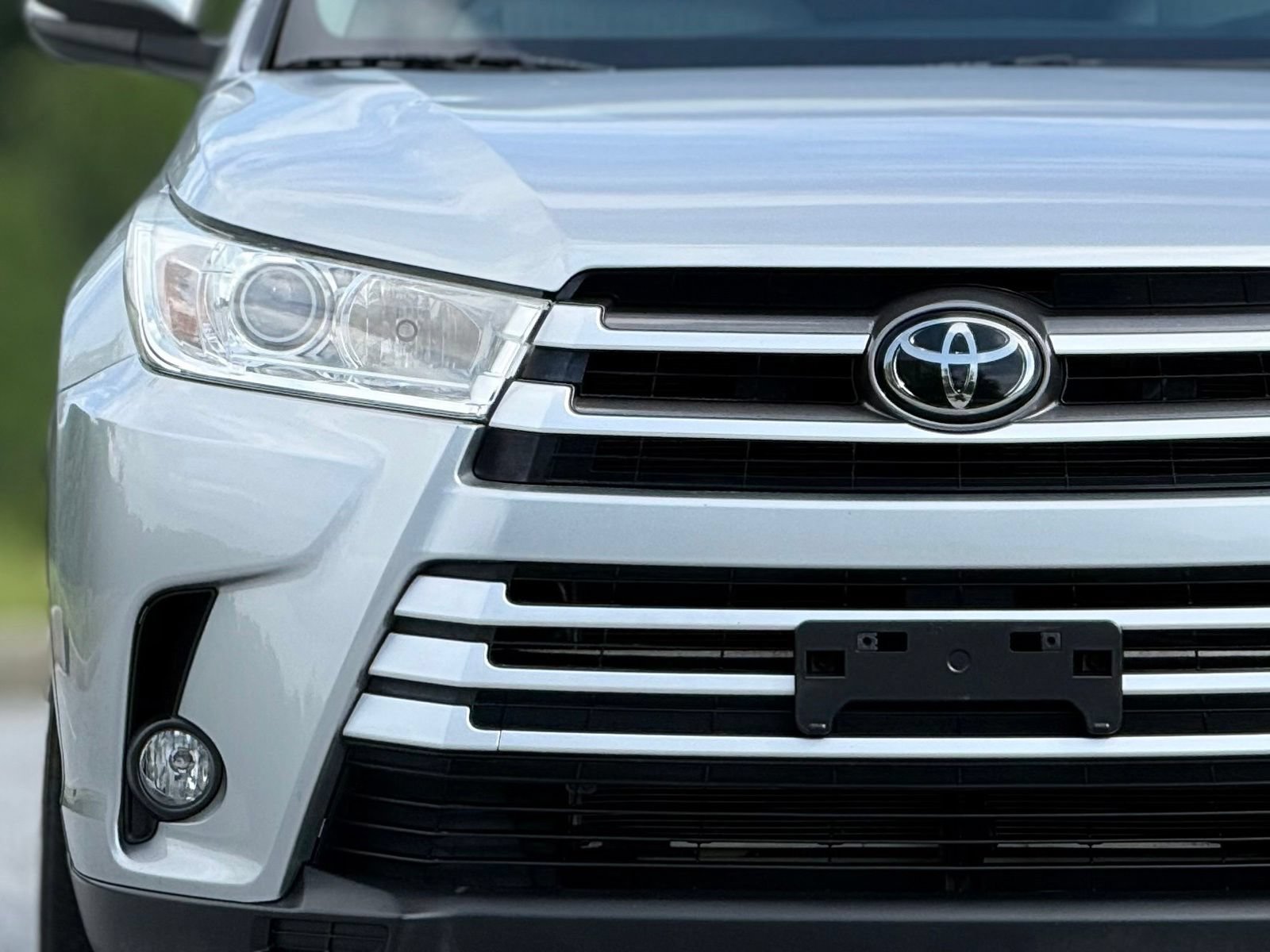 Used 2019 Toyota Highlander Plus w/ Protection Package #3 AWD/4WD image 14