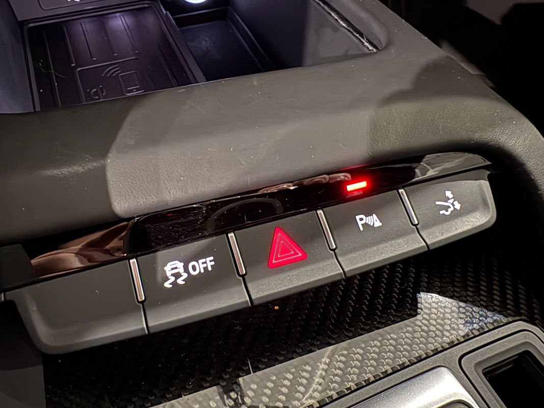 Used 2021 Audi R8 V10 w/ Premium Package image 28