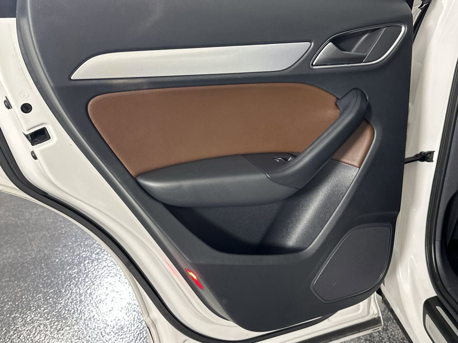 Used 2018 Audi Q3 2.0T Premium w/ Convenience Package image 34