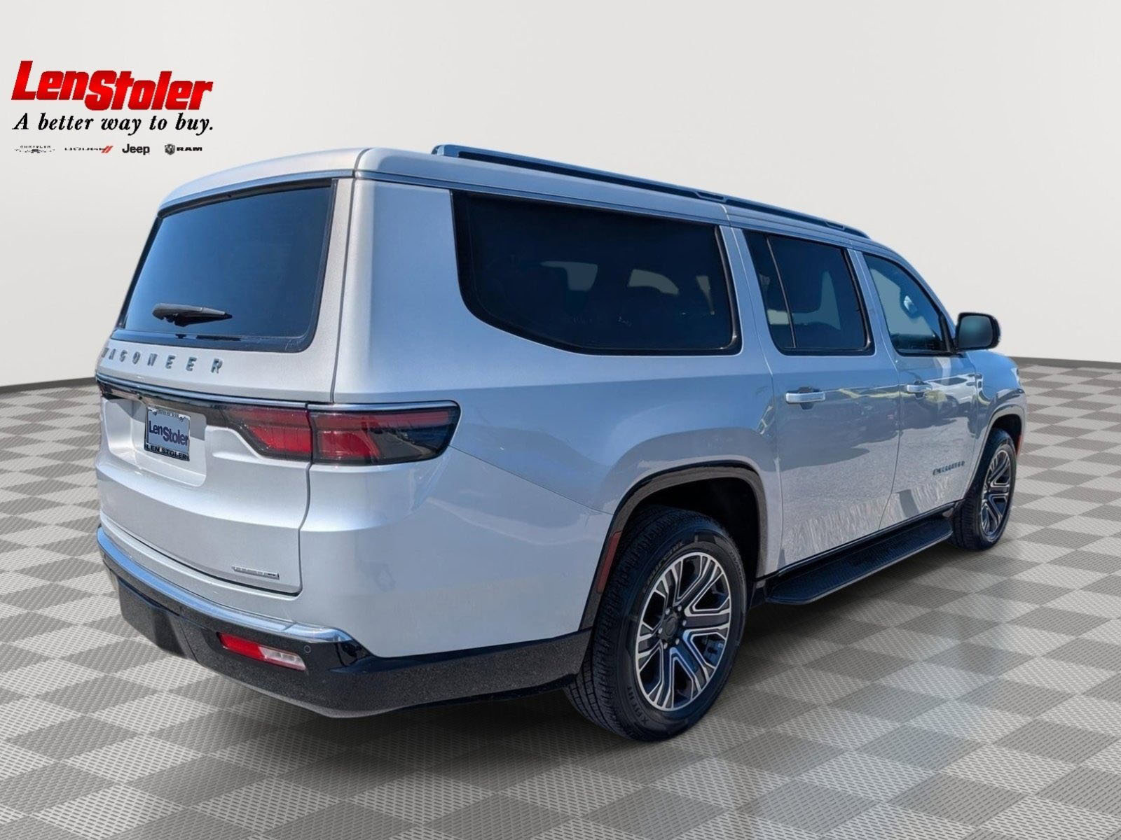 Used 2024 Jeep Wagoneer L Series II w/ Flexible Seating Group image 5